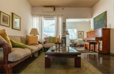Casa com 3 quartos à venda na Alameda dos Guainumbis, --, Planalto Paulista, São Paulo