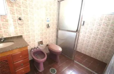 Casa no brooklin -ampla com jardim e quintal, com piscina