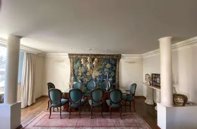 Apartamento num prédio muito  elegante no coração do paraíso