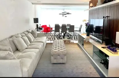 Casa maravilhosa, com retrofit / reforma total no pacaembú! entrar e morar com 3 suites com closet!