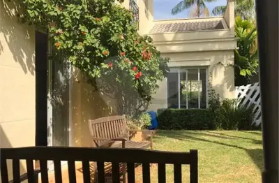 Sensacional casa na área mais residencial, arborizada do planalto paulista