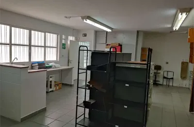 Casa à venda na Rua Félix de Sousa, --, Campo Belo, São Paulo