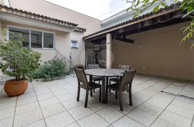 Casa com 3 quartos à venda na Avenida Aratãs, --, Moema, São Paulo