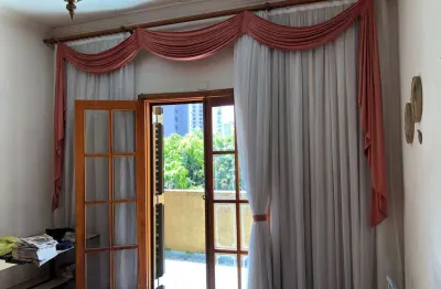 Excelente oportunidade nas proximidades do metro santa cruz- sobrado com 03 dormitorios e 02 vagas.