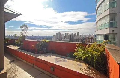 Cobertura única, 404 mts., com vista deslumbrante para o ibirapuera