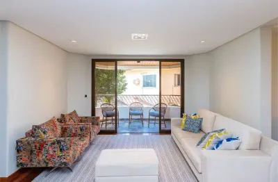 Lindo apartamento, 3 quartos, 3 suítes e 3 vagas fixas, no campo belo com 217m²