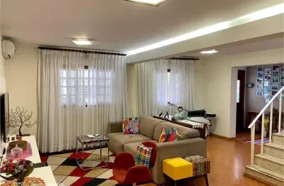 Casa com 3 quartos à venda na Rua Maria Noschese, --, Moema, São Paulo