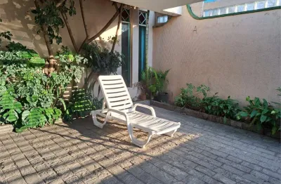 Casa com 3 quartos à venda na Rua Augusto Ribeiro Filho, --, Campo Belo, São Paulo