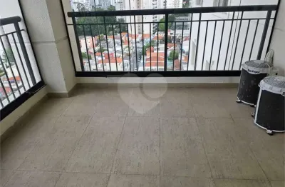 Apartamento charmoso à Venda com 3 suítes, varanda Gourmet e com vista privilegiada no Alto da Lapa. Lazer completo para Família.