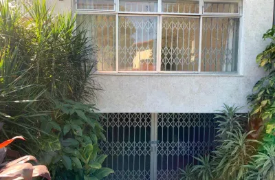 Excelente sobrado à venda  153 m² área construída com 3 dormitórios 5 vagas. agende visita!!