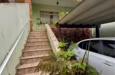 Sobrado na saúde 185m² com 1 suíte e mais dois dormitórios.