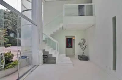 Casa com 4 quartos à venda na Rua Morro Verde, --, Pacaembu, São Paulo