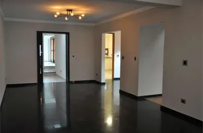 Sobraco comercial reformado com 7 vagas na vila mariana