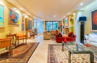 Casa espaçosa e elegante com 4 dormitórios, 3 suítes e 2 vagas no jardim europa