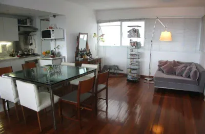 Apartamento funcional de 93 m² em renomado condomínio projetado por décio tozzi no sumaré