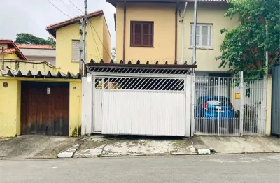 Casa e sobrado à venda no bairro campo belo. sobrado na frente e casa térrea nos fundos. oportunidade!