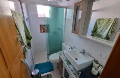 R$ 1.000.000,00 / 2 sobrados / na melhor parte da vila das mercês / 5 quartos / 5 banheiros / 2 vaga