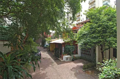 Casa de vila reformada 180m2 com 3 dormitórios (1 suíte) 1 vaga de garagem. agende sua visita