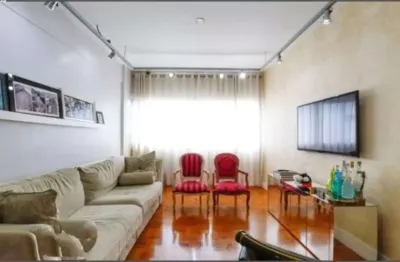 Apartamento a venda de frente para praça 14 bis com 3 quartos, 1 suíte, 2 banheiros e sala ampla.