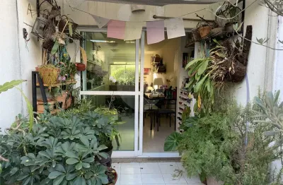 Casa em condomínio fechado com 3 quartos à venda na Rua Lomas Valentinas, --, Saúde, São Paulo