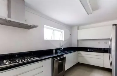 Corre que é seu!!! apartamento 276 m² 3 dorm. 1 suite e 2 vagas de garagem!!! gerador!!!