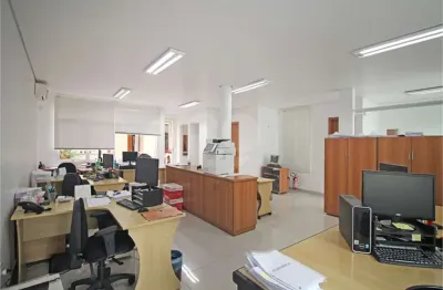 Próximo à berrini, sobrado comercial, semi novo, 220 m², 4 vagas / ar condicionado / gerador