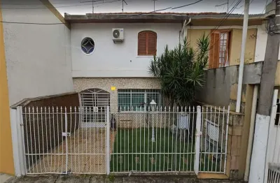 Casa sobrado à venda em rua sem saída e tranquila no campo belo com 3 dormitórios e 1 suíte. venha conhecer!