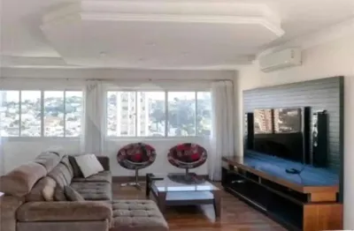 Cobertura duplex com 364m²  à venda no alto da lapa com vista panorâmica.