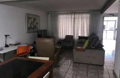 Ótimo sobrado com edícula. 164m² . 3 domritórios . 4 vagas . brooklin