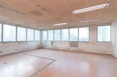Sala comercial a venda na brigadeiro faria lima, próximo a rebouças.