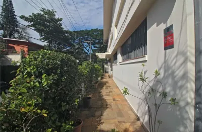 Sobrado de esquina com 4 suítes e edícula independente no campo belo, 450m2