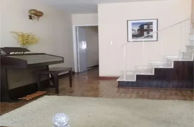 Casa em ótima localização no brooklin, hípica paulista