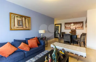 Belíssimo apartamento no alto de pinheiros, com decoração bem moderna e elegante,