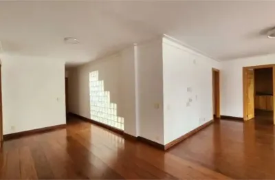 Cobertura tipo penthouse à venda na vila mariana em frente ao sesc em andar alto com vista livre.