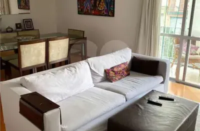 Campo belo, apartamento ensolarado num dos melhores endereços !