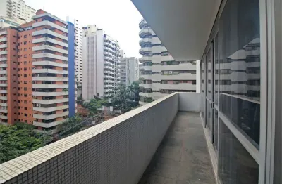 Apartamento no jardins com 03 dormitórios, 280m², varanda ampla e espaçosa.