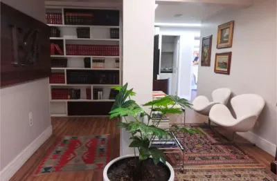 5 salas comerciais unificadas para locação por r$ 20.000,00 / na melhor rua do itaim