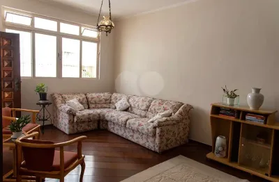 Belíssima casa residencial na região do planalto paulista á venda com ótima localização!