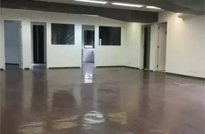 Conjunto comercial no brooklin para venda ou locação com 212 m², próximo estação!