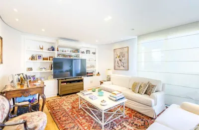 Itaim bibi 3 quartos, 1suíte, andar alto,  terraço com vista, cozinha americana. 2 vagas reformado