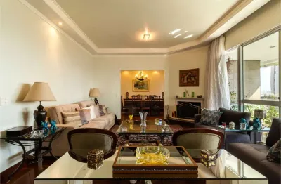 Apartamento de 190m2, 4 suítes, living 3 ambientes, 3 vagas, lazer, no paraiso.