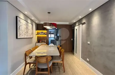 Apartamento com 110m², 3 dormitórios, 2 vagas, na melhor localização de moema. fora de rota, lazer completo!