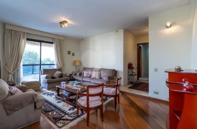 Venda apartamento de 200,30 m² com 3 suites e três vagas de garagem livres.