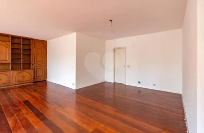 Apartamento com 3 quartos à venda na Alameda Santos, --, Jardim Paulista, São Paulo