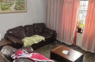 Sobrado à venda na saúde com 3 dormitórios (suíte), churrasqueira, 5 vagas!