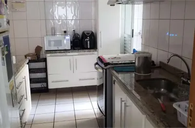 700m do metrô praça da árvore, com 3 dorms, sendo 1 suíte