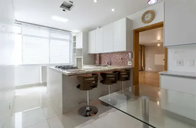 Colado ao parque buenos aires / reformado / 3 dorm. (1 suíte) / 1 vaga / sala c/ janelão
