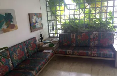 Casa comercial à venda na Rua Amaro Cavalheiro, --, Pinheiros, São Paulo