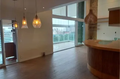 Excelente apto 213m2 com pé direito duplo, sendo 03 suítes, varanda gourmet, 04 vagas.