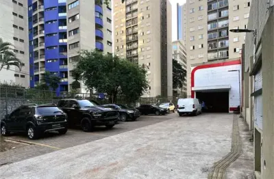 Barracão / Galpão / Depósito para alugar na Rua Fidêncio Ramos, --, Vila Olímpia, São Paulo